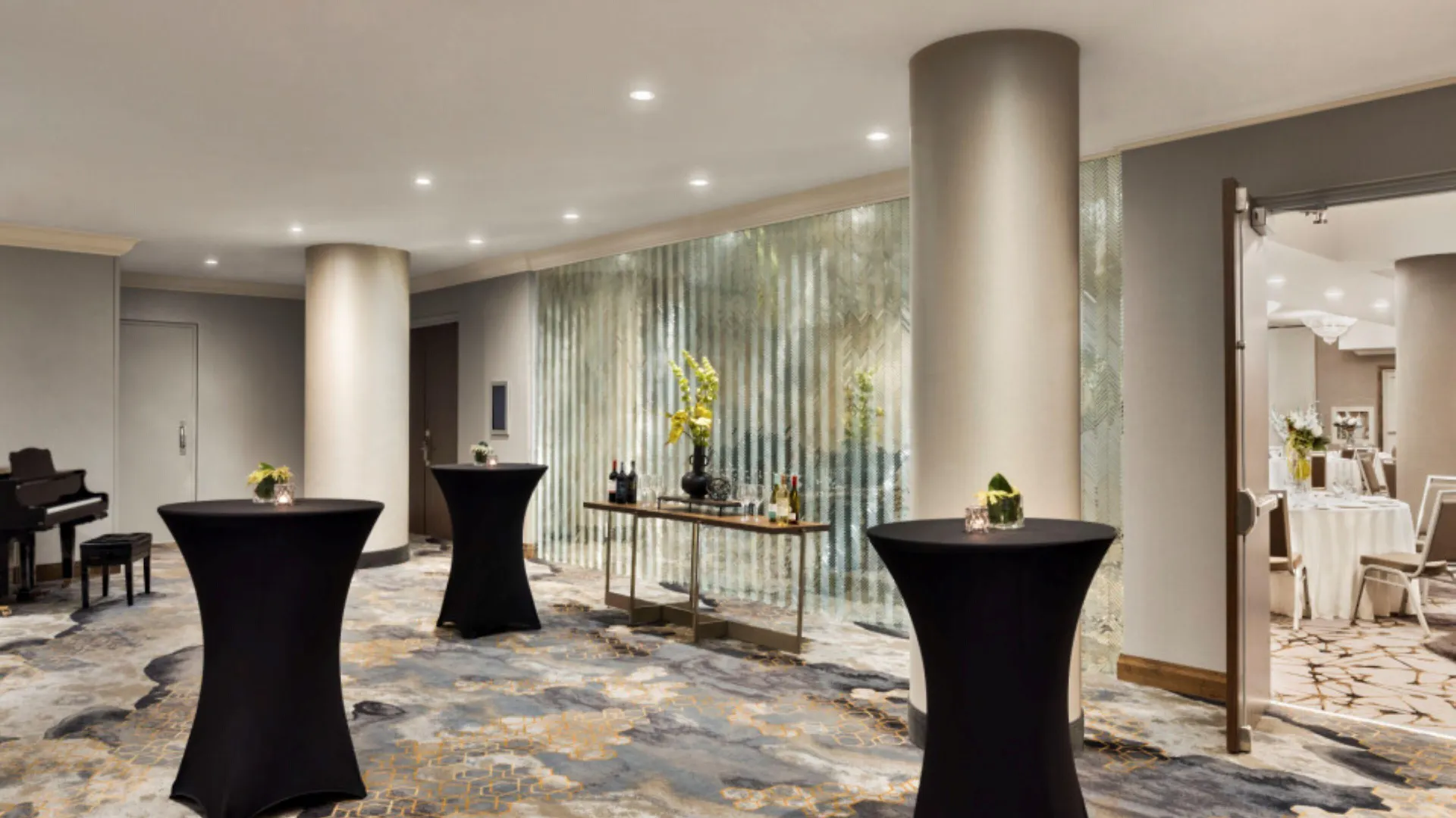 Отель Crowne Plaza Toronto Airport By Ihg